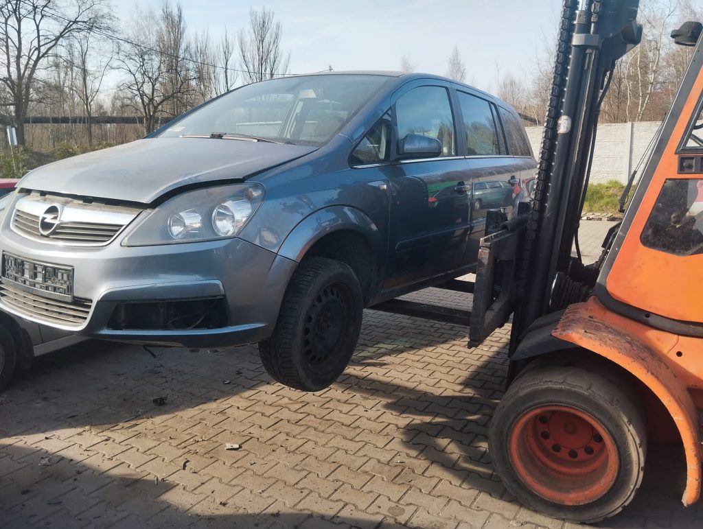 Szrot. Auto na złomowisku